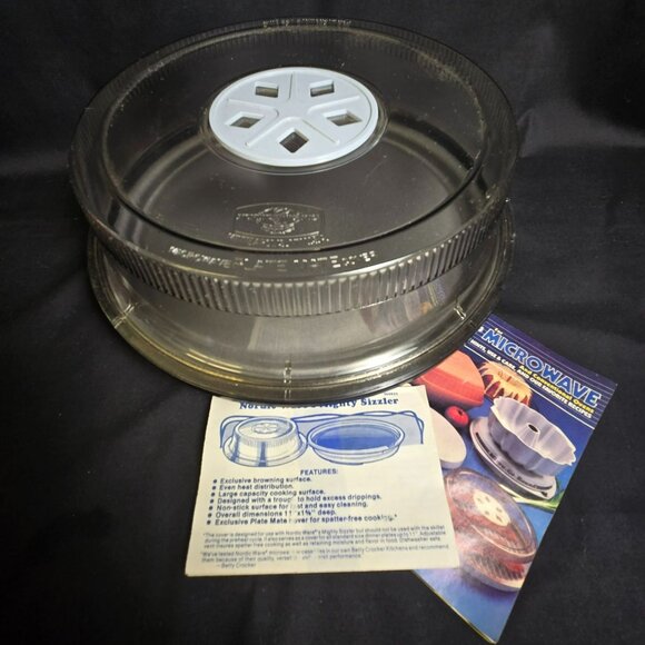 Nordic Ware Mighty Sizzler Microwave Browning / Grilling Pan Lid Accessory - Picture 1 of 12